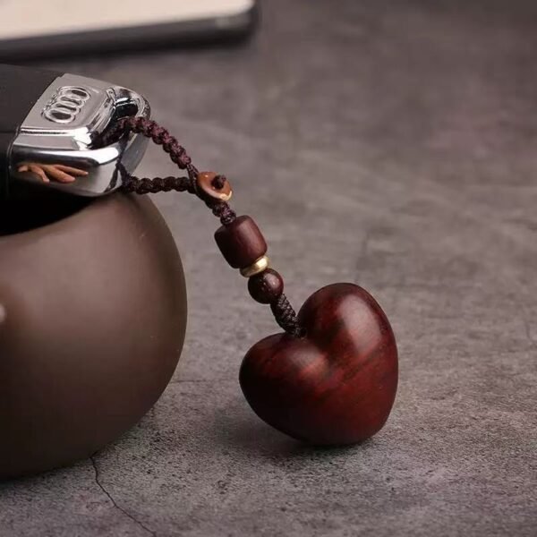 Sandalwood heart-shaped keychain